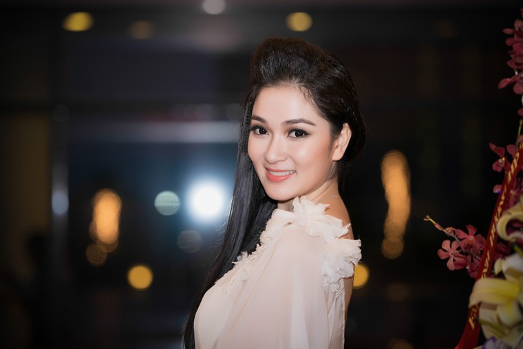 'Nhan sắc khó nhận ra' của Nguyễn Thị Huyền sau 12 năm đăng quang ảnh 7