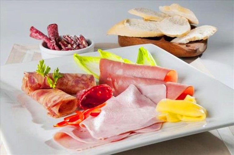 Thực phẩm quen thuộc dễ gây ung thư dạ dày mà bạn không hay biết ảnh 1