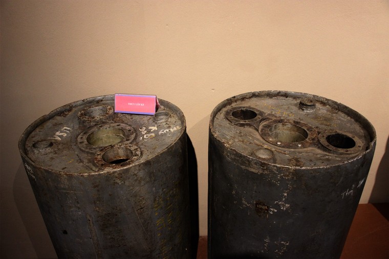 Vật nổ ở Hà Đông nghi là khoang chiến đấu của thủy lôi ảnh 1