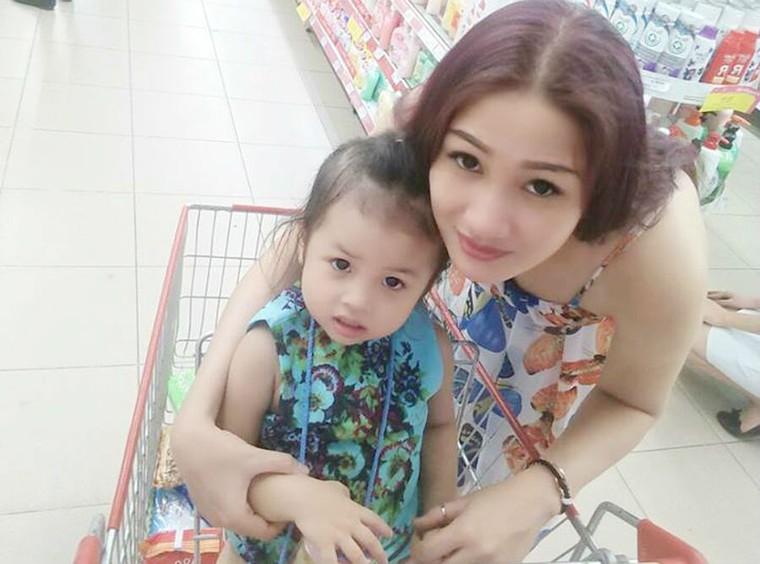 Chùm ảnh cô gái quá xinh khiến tên cướp háo sắc sập bẫy ảnh 2