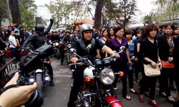 Dàn xe motor phân khối lớn đưa tiễn Trần Lập về đất mẹ ảnh 5