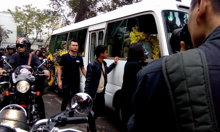 Dàn xe motor phân khối lớn đưa tiễn Trần Lập về đất mẹ ảnh 8