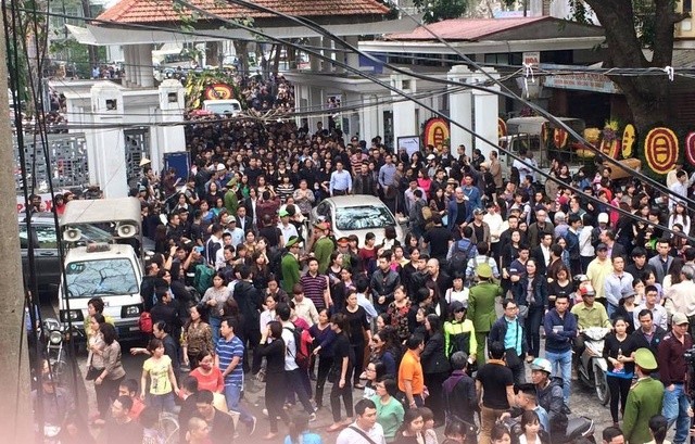 Những hình ảnh tiễn biệt nghẹn ngào ở tang lễ Trần Lập ảnh 17