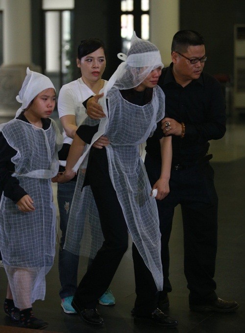 Những hình ảnh tiễn biệt nghẹn ngào ở tang lễ Trần Lập ảnh 3