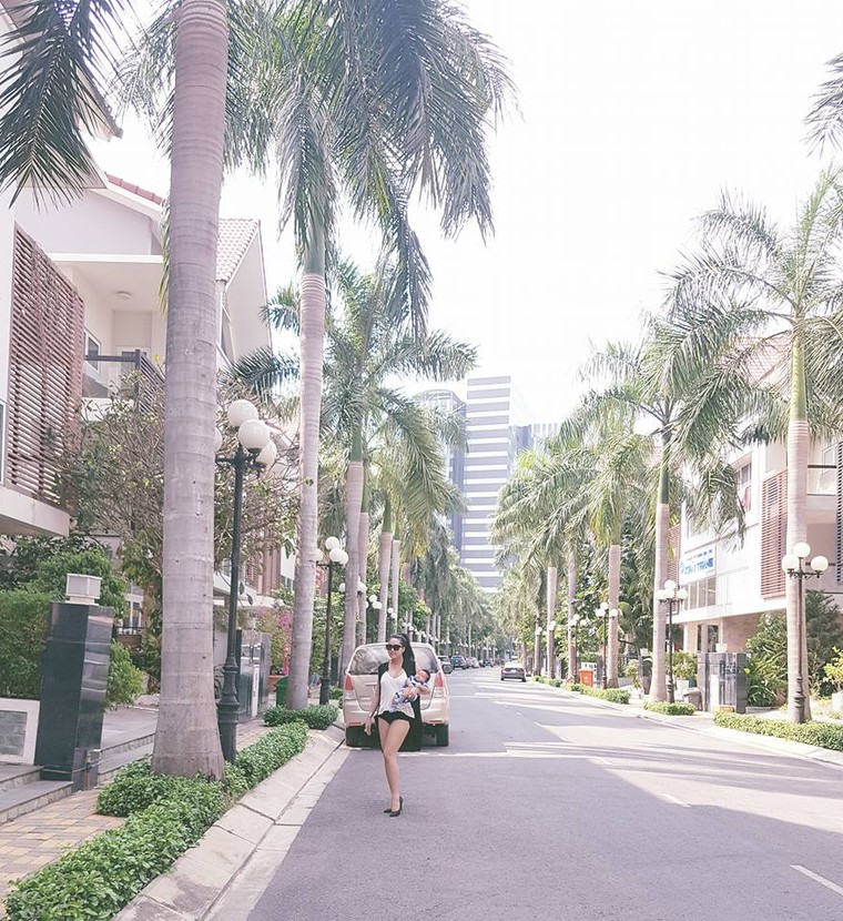  Phi Thanh Vân bị 'ném đá' vì điệu bế con gây phẫn nộ ảnh 3