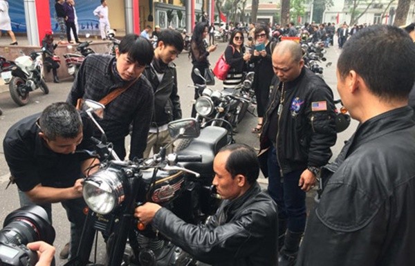 Kỷ vật của Trần Lập và điều kỳ diệu khó tin ở tang lễ chủ nhân ảnh 1