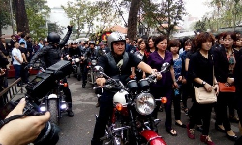 Kỷ vật của Trần Lập và điều kỳ diệu khó tin ở tang lễ chủ nhân ảnh 4