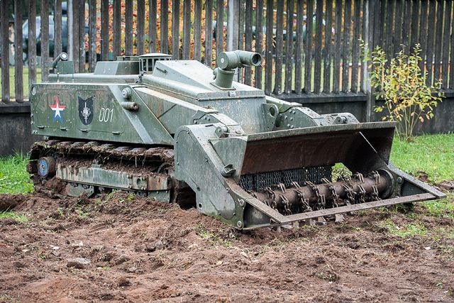 Nga điều robot, kỹ sư đến rà phá bom mìn ở Palmyra ảnh 1