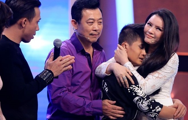 Lý Nhã Kỳ tặng Người bí ẩn 50 triệu, 'đá xéo' Trấn Thành hai mặt ảnh 1