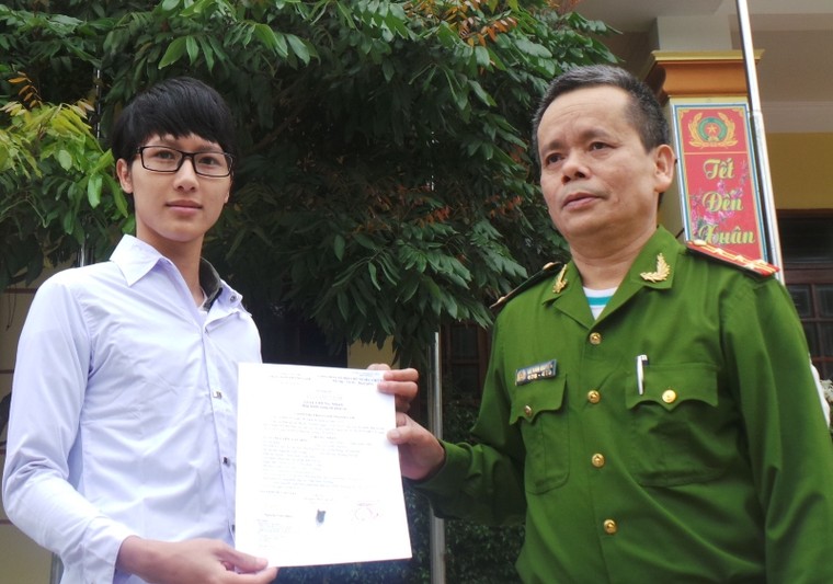 Bất ngờ trước hình ảnh hot girl chuyển giới Trâm Anh ngày ra tù ảnh 2