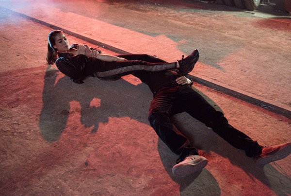 Trương Ngọc Ánh khoe ngực đầy, eo thon chỉ đạo trai đẹp cơ bắp ảnh 4