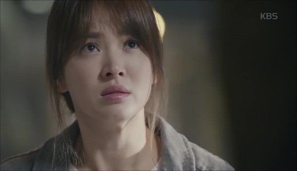 Hậu Duệ Mặt Trời T11: Song Joong Ki bỏ quân phục vì Song Hye Kyo ảnh 5