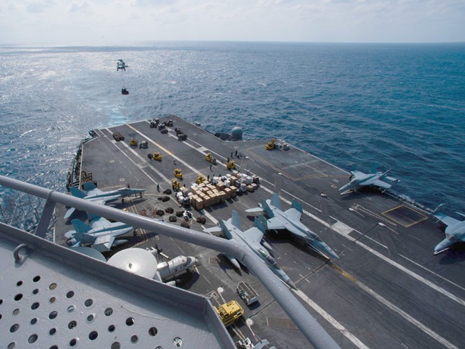 Mỹ điều tàu sân bay tuần tra Biển Đông, 'nắn gân' Trung Quốc ảnh 2