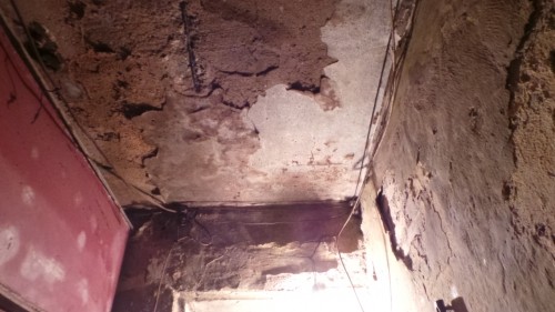 Cận cảnh nhà nứt dọa sập uy hiếp người dân ở khu đắt đỏ Hà Nội ảnh 6