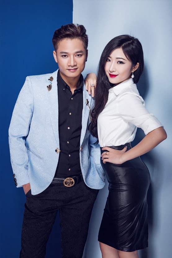 'Chuyện tình yêu day dứt' của nam ca sĩ 'rửa chân báo hiếu' ảnh 2