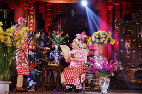 Hoa hậu Ngọc Hân trình diễn áo dài cùng người khuyết tật ảnh 16