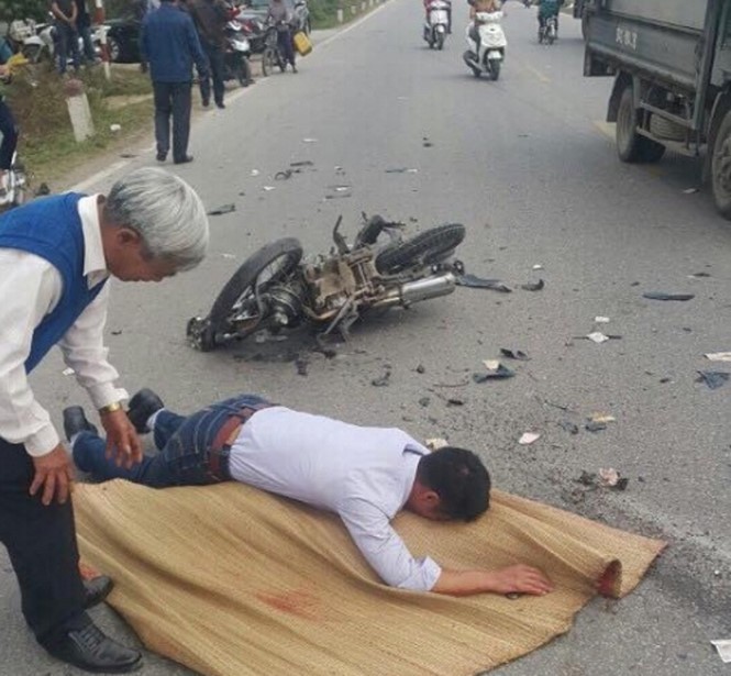 Cả dòng họ tiếp máu cho người đàn ông 'chết đi sống lại' ảnh 1