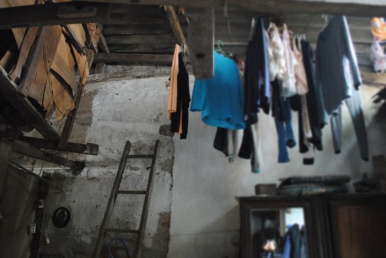 Nhà sắp sập không được sửa, nữ sinh cầu cứu Chủ tịch Hà Nội ảnh 5