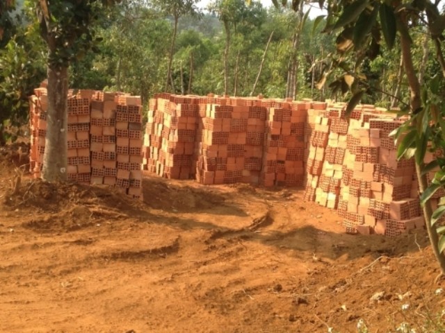  Gia Lai: 'Đua nhau xây nhà, chờ đền bù' ảnh 2