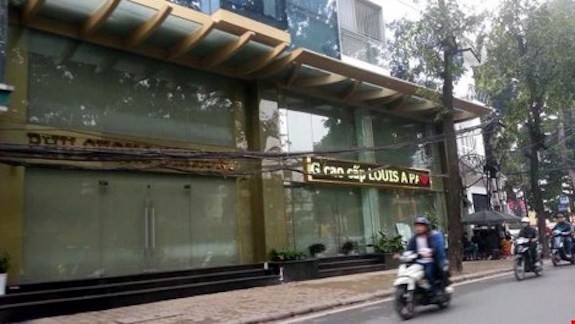 Khám xét khẩn cấp tiệm kim cương lớn nhất Hà Nội ảnh 1