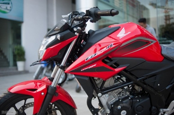 Chiêm ngưỡng độ hầm hố của Honda CB150R Streetfire 106 triệu ảnh 1