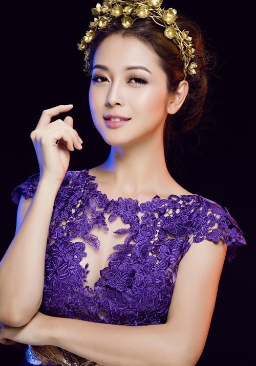 Jennifer Phạm lên 'soán ngôi nữ hoàng giải trí' của Hồ Ngọc Hà? ảnh 1