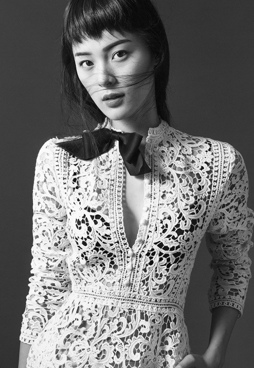 Hạ Vi 'táo bạo' khoe vòng một gợi cảm khi Cường Đô la bên Hà Hồ ảnh 8