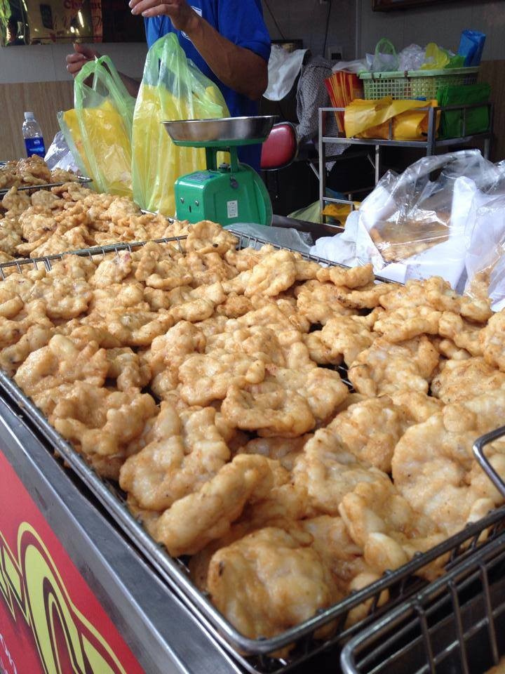 ‘Chảy nước miếng’ với đặc sản chả mực giã tay Hạ Long ảnh 1