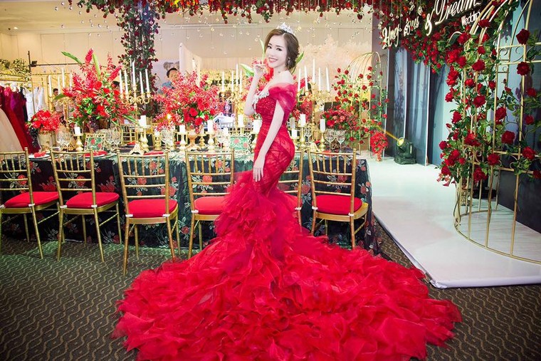 Elly Trần 'áp đảo' Á hậu Huyền My bằng body vạn người mê ảnh 13