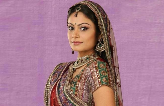 'Cô dâu 8 tuổi' giết người, bị bắn chết trước khi rời đoàn phim ảnh 1