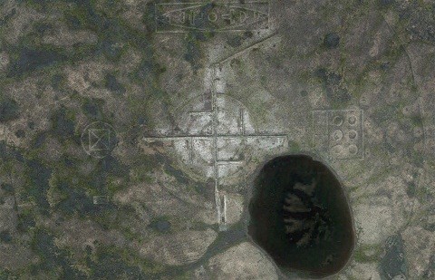 Google Maps chụp được hình chữ Vạn khổng lồ ở gần Khu vực 51 ảnh 1