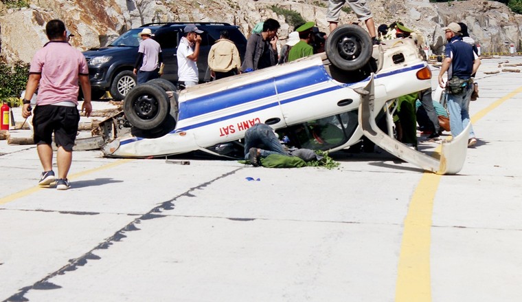 'Đứng ngồi không yên' với cảnh đua xe khiến Lý Hải gặp tai nạn ảnh 4