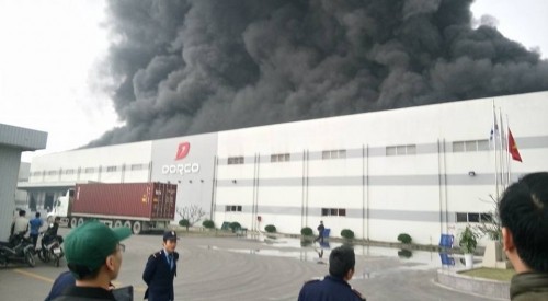 Cháy lớn tại công ty nhựa ở Hà Nam, khói đen kín trời ảnh 2