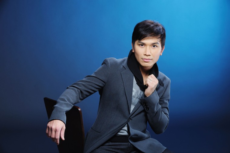 Mạnh Quỳnh - Tuổi thơ vắng bóng cha và người mẹ vất vả mưu sinh ảnh 1