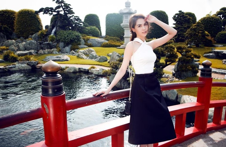 Nhờ một nút like, Ngọc Trinh ngoạn mục thu tiên tỷ với Vòng eo 56 ảnh 1