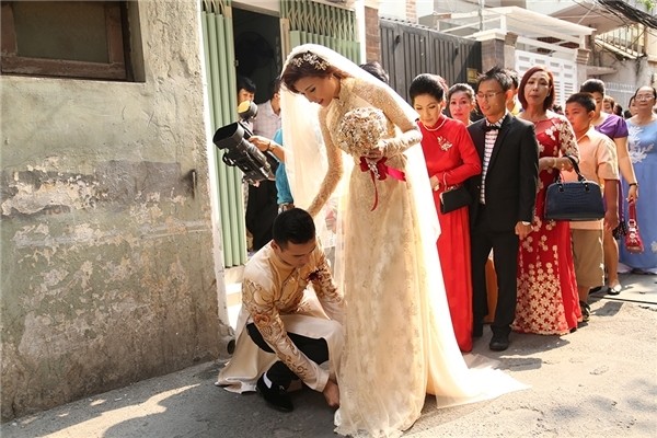 Cô dâu Thúy Diễm lâng lâng hạnh phúc vì nhiều người thương ảnh 7