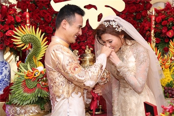 Cô dâu Thúy Diễm lâng lâng hạnh phúc vì nhiều người thương ảnh 6