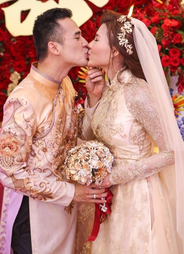 Cô dâu Thúy Diễm lâng lâng hạnh phúc vì nhiều người thương ảnh 4