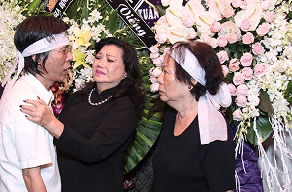 Từ Mỹ trở về, con trai NS Nguyễn Ánh 9 vẫn không tin cha đã mất ảnh 1