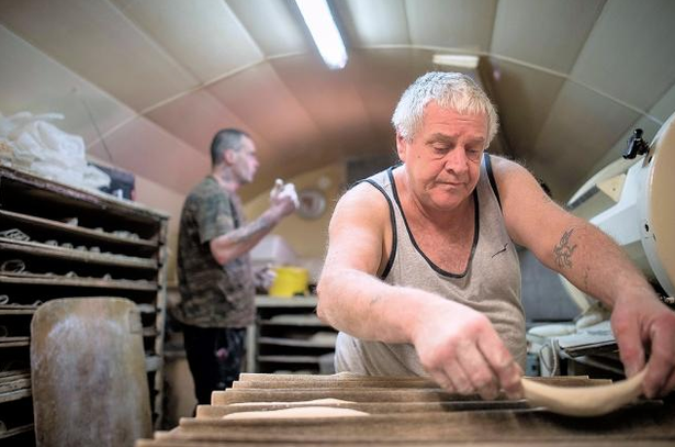 Bán tiệm bánh mì cho người vô gia cư chỉ với...1 euro ảnh 2