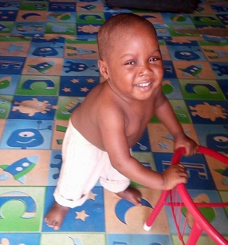 Sự hồi phục kỳ diệu của em bé “phù thủy” Nigeria ảnh 3