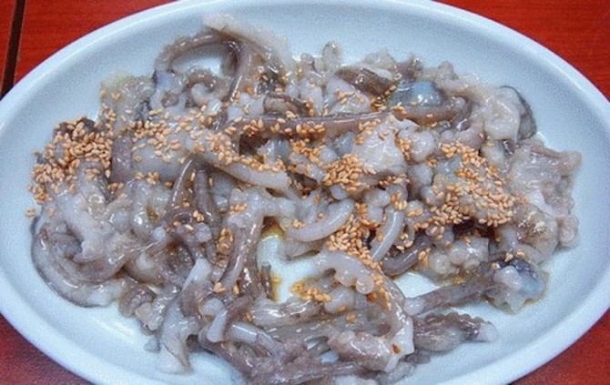 10 món ăn khủng khiếp con người vẫn ăn hàng ngày ảnh 1