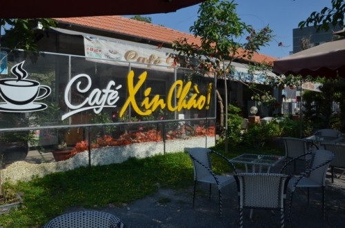 Kinh tế TP.HCM 'sụt giảm nghiêm trọng' sau vụ quán Xin Chào ảnh 1