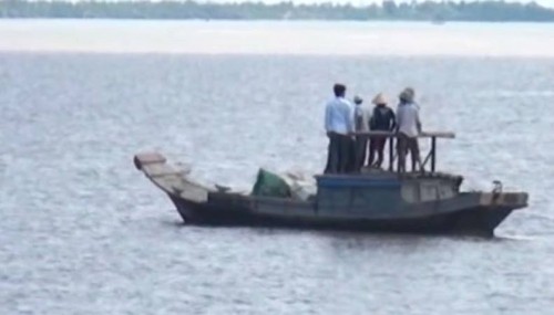 Dân ven sông Soài Rạp bỏ việc... vì cá sấu sổng chuồng ảnh 2