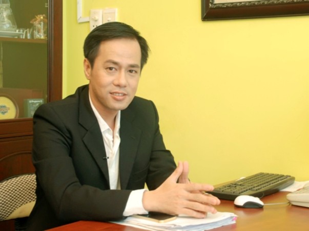 Nhân vụ nhà báo khóc vì vô cảm: Học sống tử tế để không đơn độc ảnh 1