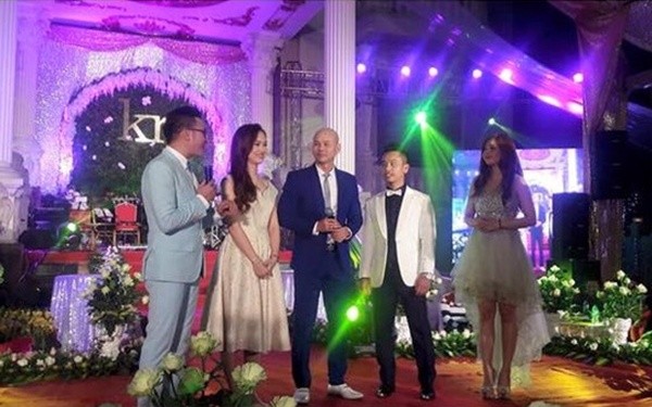'Đám cưới 100 cây vàng' có Phan Đinh Tùng tham gia gây sốt ảnh 1