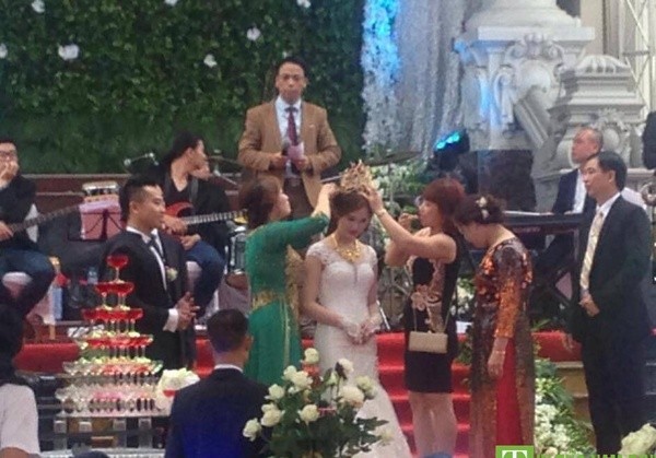 'Đám cưới 100 cây vàng' có Phan Đinh Tùng tham gia gây sốt ảnh 3