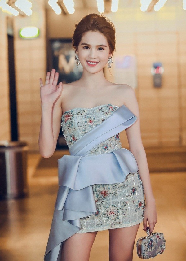 Cái giá đắng cay của Ngọc Trinh để chạm đến danh 'nữ hoàng nội y' ảnh 2