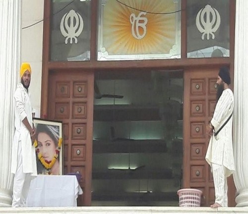 Lễ tưởng niệm trong nước mắt của 'Cô dâu 8 tuổi' Pratyusha ảnh 4