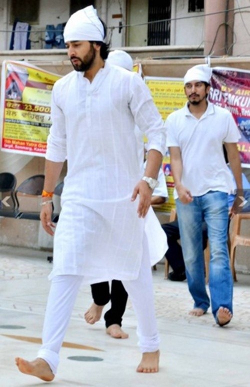 Lễ tưởng niệm trong nước mắt của 'Cô dâu 8 tuổi' Pratyusha ảnh 15